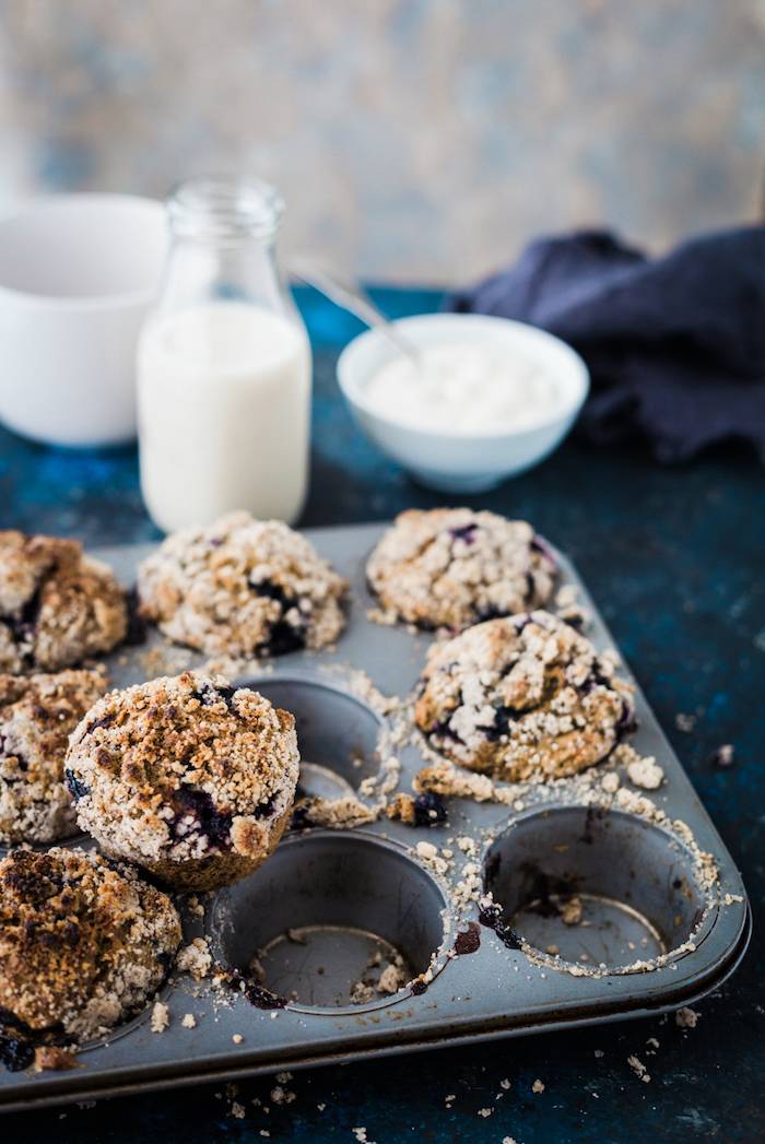 blueberry crumble muffins_gastrostoria