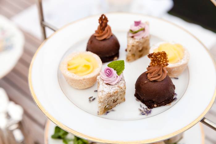 petit fours_darinakopcok